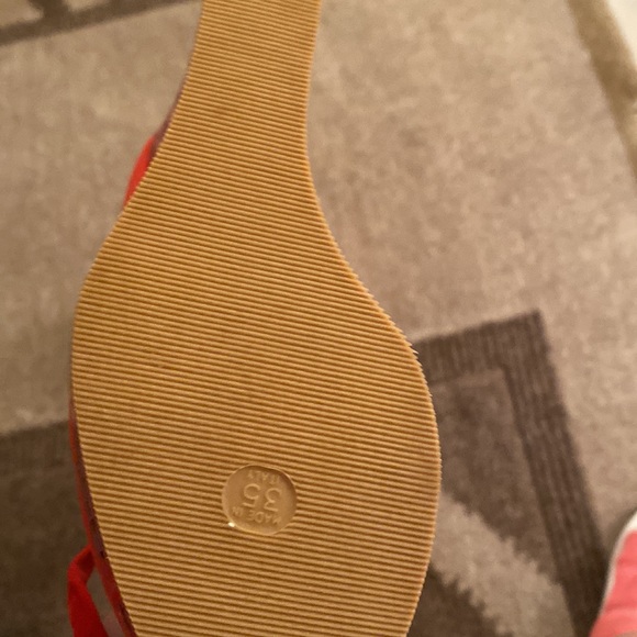 Vicini Red suede ankle wrap wedges with a 5 inch heel Moana half inch platform - Picture 7 of 7